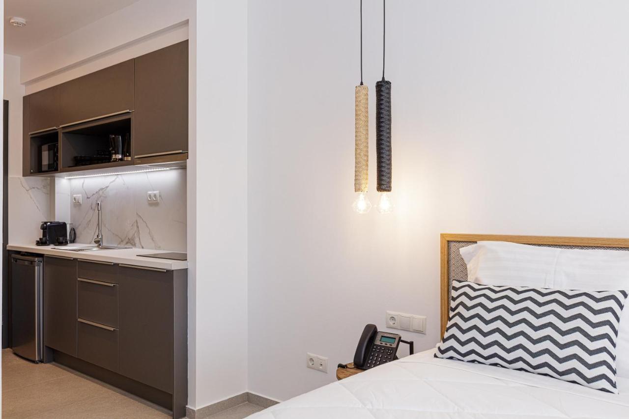 Eleven Boutique Suites Stavromenos Extérieur photo