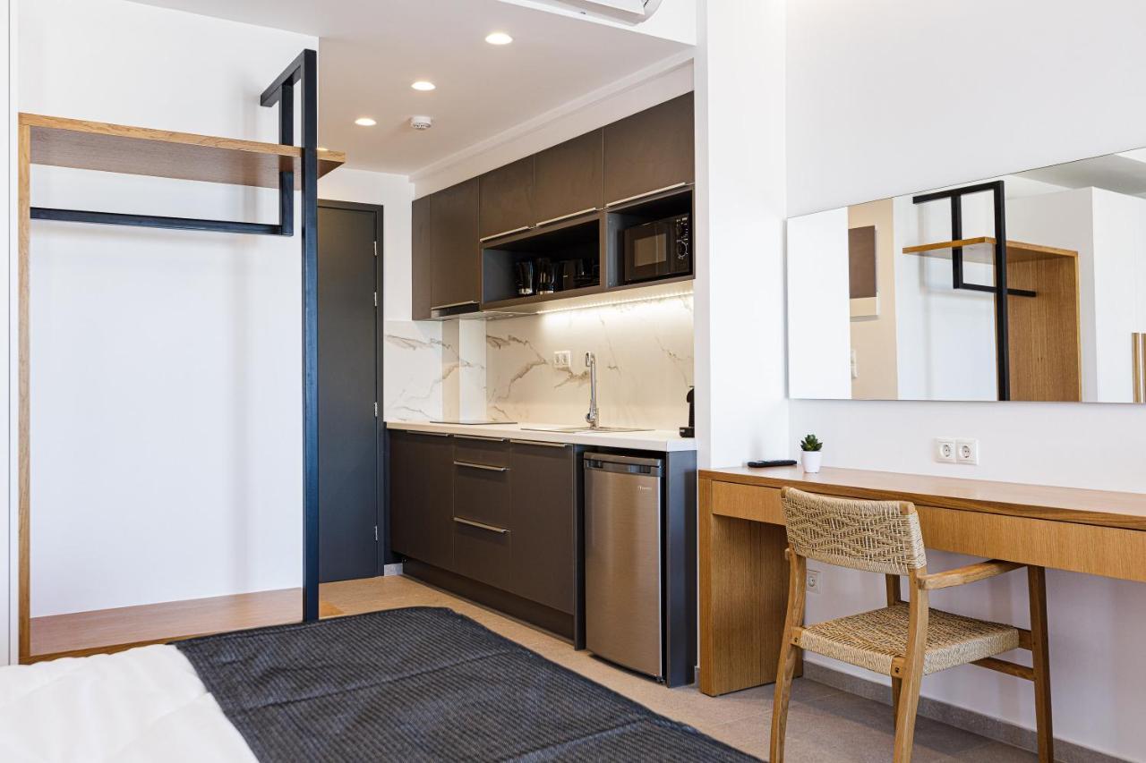 Eleven Boutique Suites Stavromenos Extérieur photo