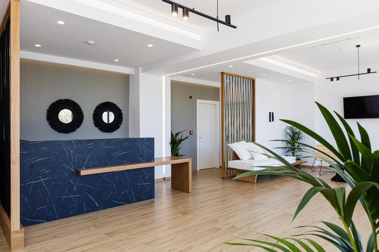 Eleven Boutique Suites Stavromenos Extérieur photo